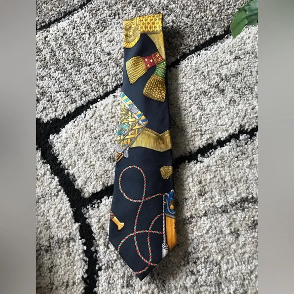 🏇 Hermes Silk Black & Gold Vintage Scarf Print Tie - Picture 6 of 6